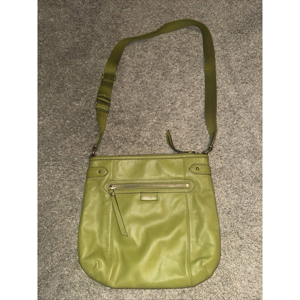 Leaf Green Coach Leather Messenger File Bag Crossbody Shoulder HTF 12x11” F23948